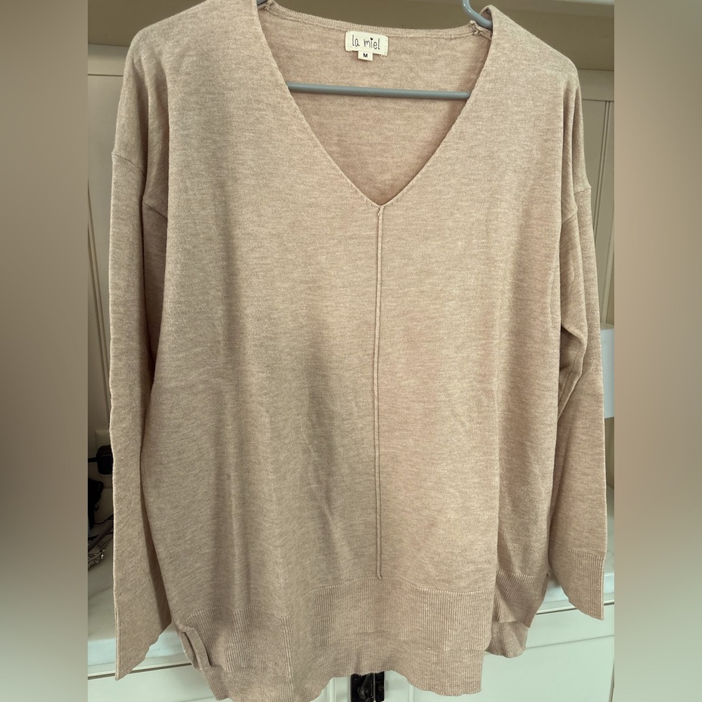 La Miel v-neck pullover sweater Size M